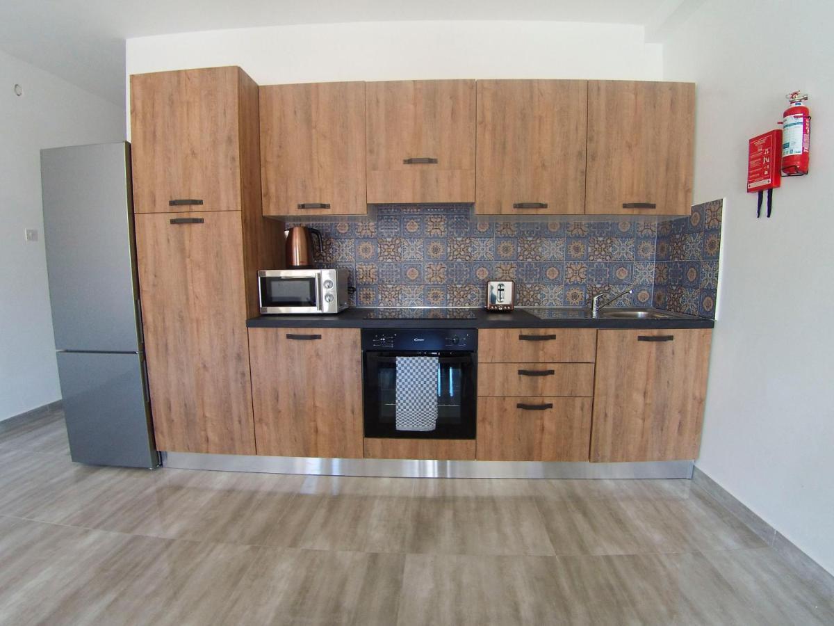 F7 Room 2, Private Bedroom Two Single Beds Shared Bathroom In Shared Flat Msida Εξωτερικό φωτογραφία